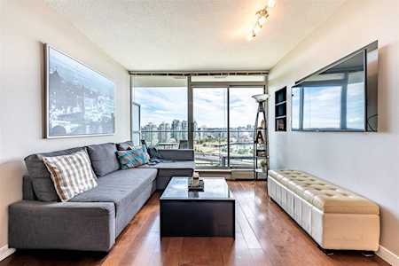 58 Keefer Place #2001 Vancouver, BC V6B 0B8