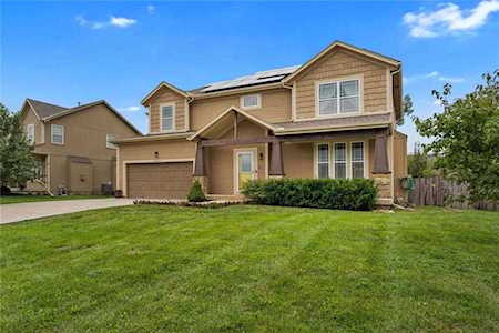 10204 Theden Circle Lenexa, KS 66220