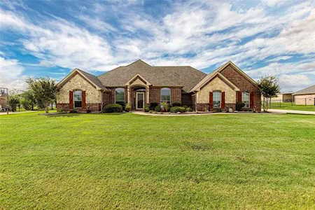 225 Lonesome Trail Haslet, TX 76052