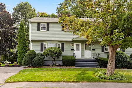 8 Edwards Rd #8 Woburn, MA 01801