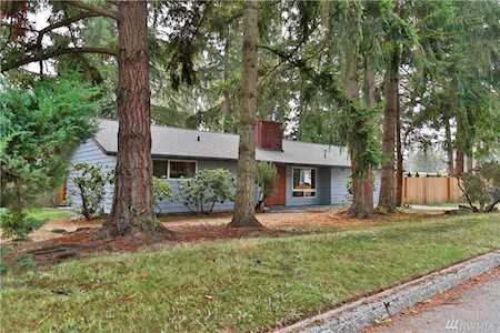 15561 SE 4th Street St Bellevue, WA 98007