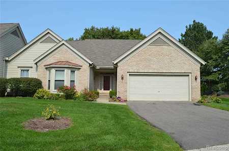 35460 Woodfield Dr Farmington Hills, MI 48331