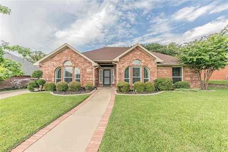 2737 Fox Glenn Court Hurst, TX 76054