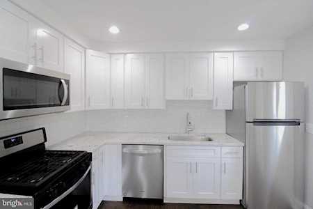 7001 Leewood Forest Dr Springfield, VA 22151