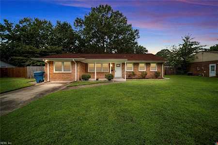 949 Redwood Circle Virginia Beach, VA 23464