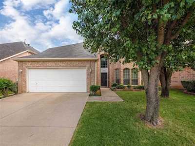 3014 Honey Locust Drive Euless, TX 76039