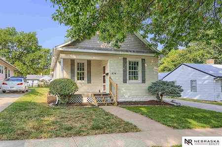 834 S Jackson St Papillion, NE 68046