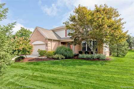 714 Westhills Dr South Lyon, MI 48178
