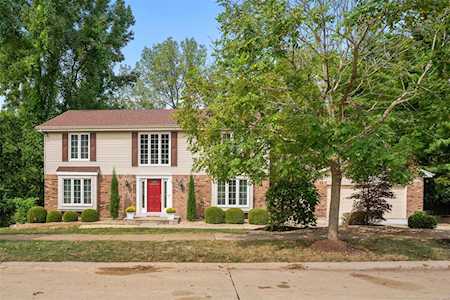 14975 Lake Manor Ct Chesterfield, MO 63017