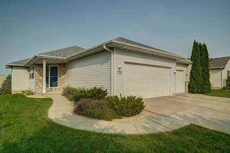 702 Tanglewood Dr Deforest, WI 53532