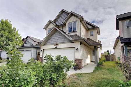 16034 Everstone Rd SW Calgary, AB T2Y 4J7