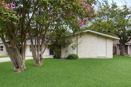 922 Forreston Drive Richardson, TX 75080