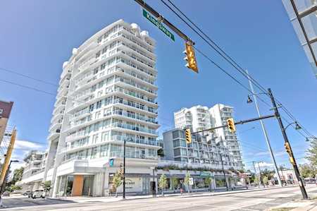 2220 Kingsway Street #611 Vancouver, BC V5N 2T7