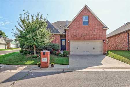 3720 Oakridge Circle Edmond, OK 73034
