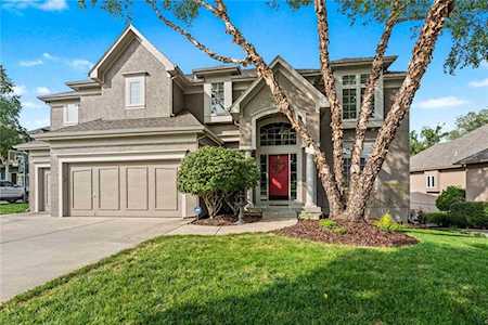 4810 Grove St Shawnee, KS 66226