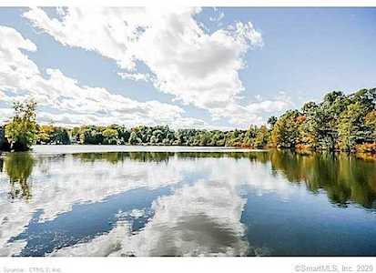7 Waterside Lane West Hartford, CT 06107