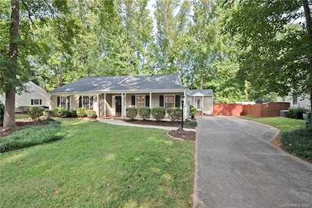 923 Wishing Well Ln Charlotte, NC 28270