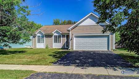 158 Oxford Circle Grayslake, IL 60030