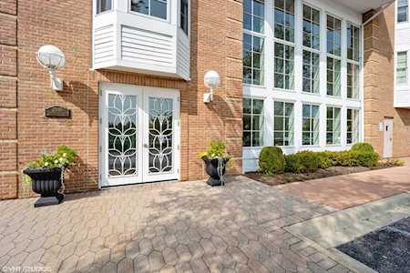 2350 Chestnut Ave #N301 Glenview, IL 60026