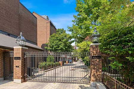 1338 N Sutton Place #1338 Chicago, IL 60610