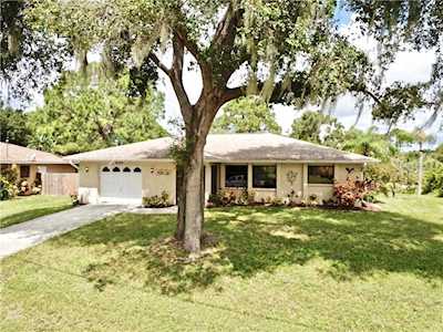 6324 Blueberry Dr Englewood, FL 34224