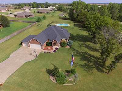 3015 Bridge Rd Tuttle, OK 73089