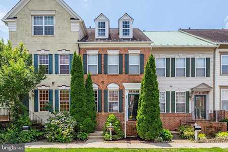 28 Golden Ash Way Gaithersburg, MD 20878
