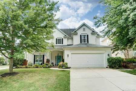 10303 Falling Leaf Dr Concord, NC 28027