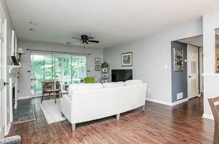 410 Mockingbird Valley Rd #48 Louisville, KY 40207