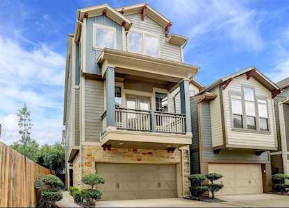 724 Nicholson St Houston, TX 77007