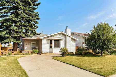 9424 Academy Dr SE Calgary, AB T2J 1A7