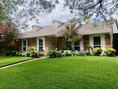 1315 Creekwood Court Allen, TX 75002