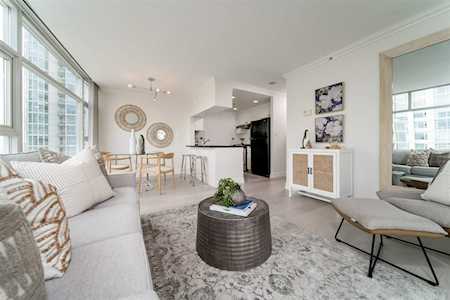 189 Davie Street #1603 Vancouver, BC V6Z 2X9