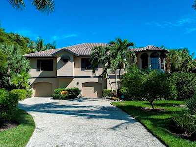 1352 Eagle Run Dr Sanibel, FL 33957