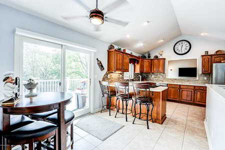 2426 Eastwood Cir Crestwood, KY 40014