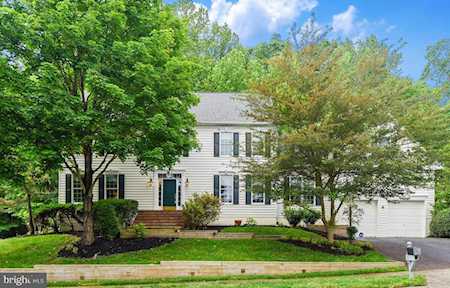3213 Homewood Rd Davidsonville, MD 21035