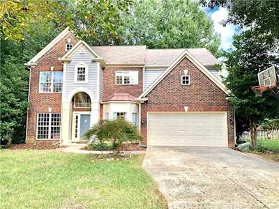 717 Meadow Lake Dr Matthews, NC 28105
