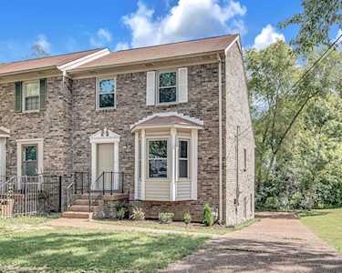 1403 Timber Valley Dr Nashville, TN 37214