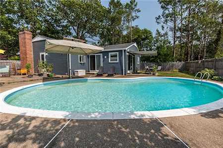 849 Roger Williams Ave East Providence, RI 02916