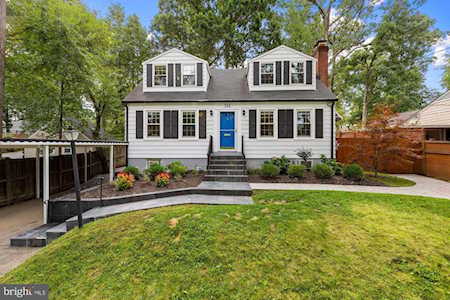 302 Dennis Ave Silver Spring, MD 20901