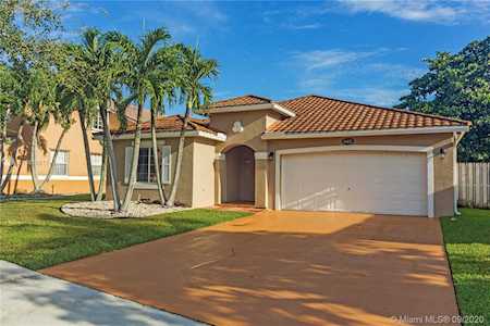 19421 SW 2nd St Pembroke Pines, FL 33029