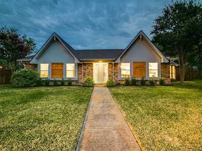 429 Shady Brook Place Richardson, TX 75080