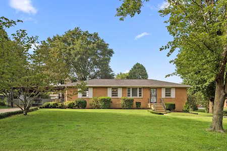 4917 Aquatic Rd Nashville, TN 37211