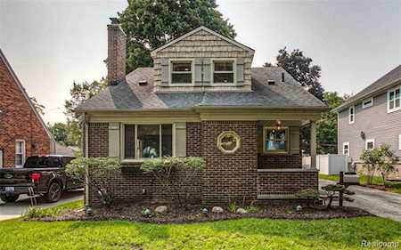 207 Royal Ave Royal Oak, MI 48073