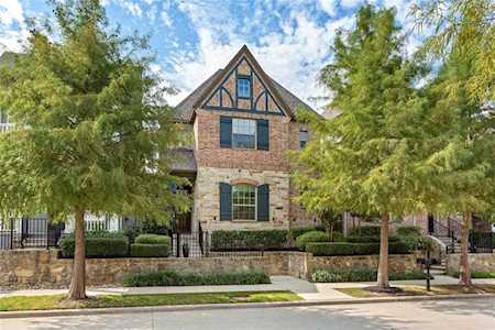 2264 Longwood Drive Carrollton, TX 75010