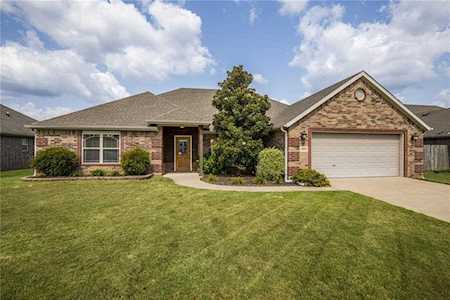 1211 Kensington Dr Centerton, AR 72719