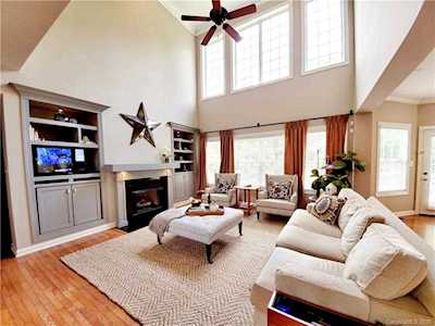5933 Checkerberry Ln Huntersville, NC 28078