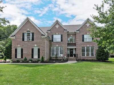 1702 Grayscroft Dr Waxhaw, NC 28173