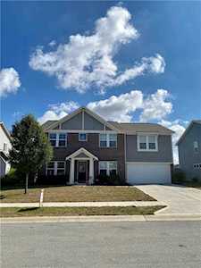 8689 N Dresden Drive Mccordsville, IN 46055