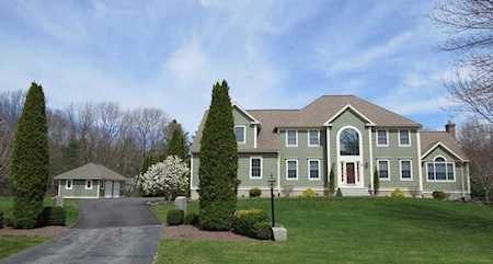 32 Farm Road Bolton, MA 01740